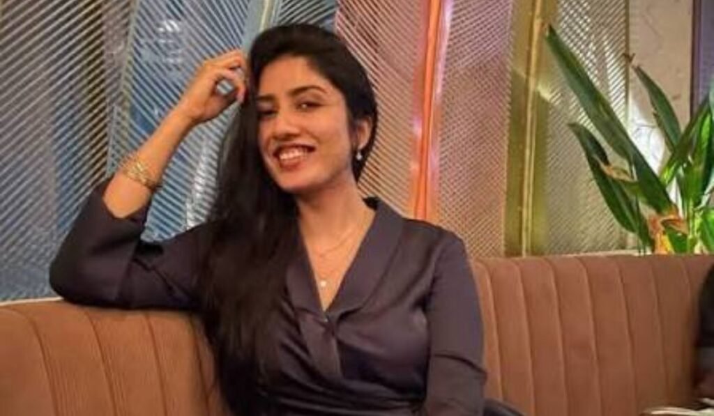 Navina Wadekar Net Worth