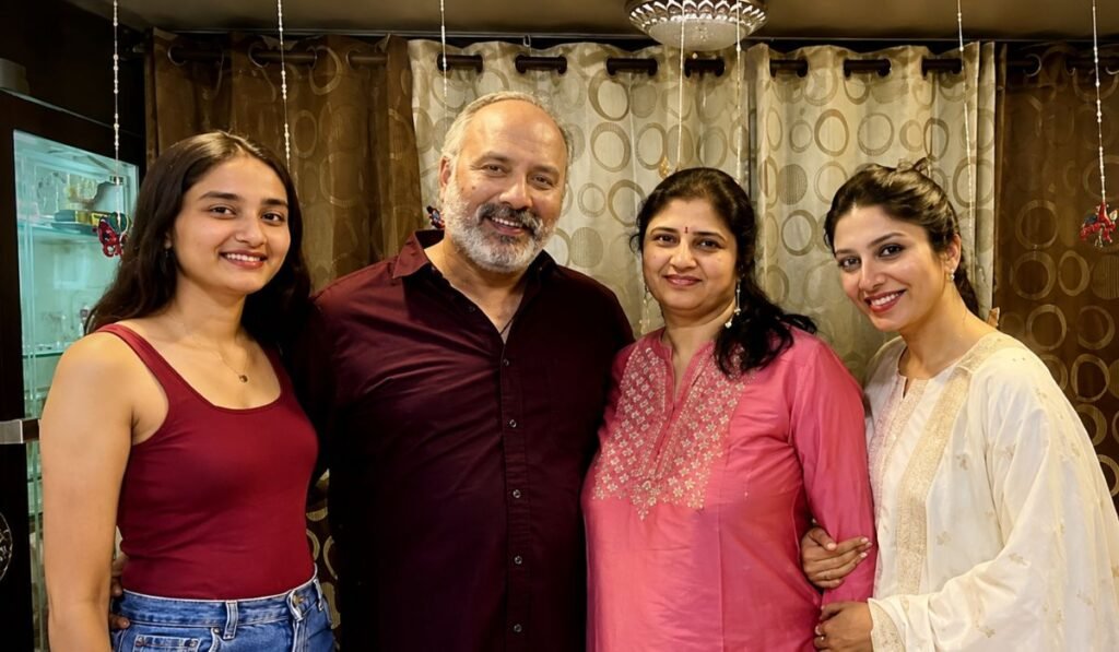 navina wadekar Family